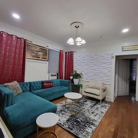 Calm 3 Bedroom Apartment